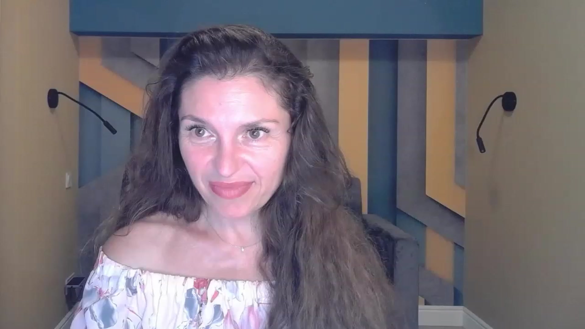 Gallery image thumbnail from EllaLong's myfreecams stream on, 07/14/2023, 14:37 image 10 of 20