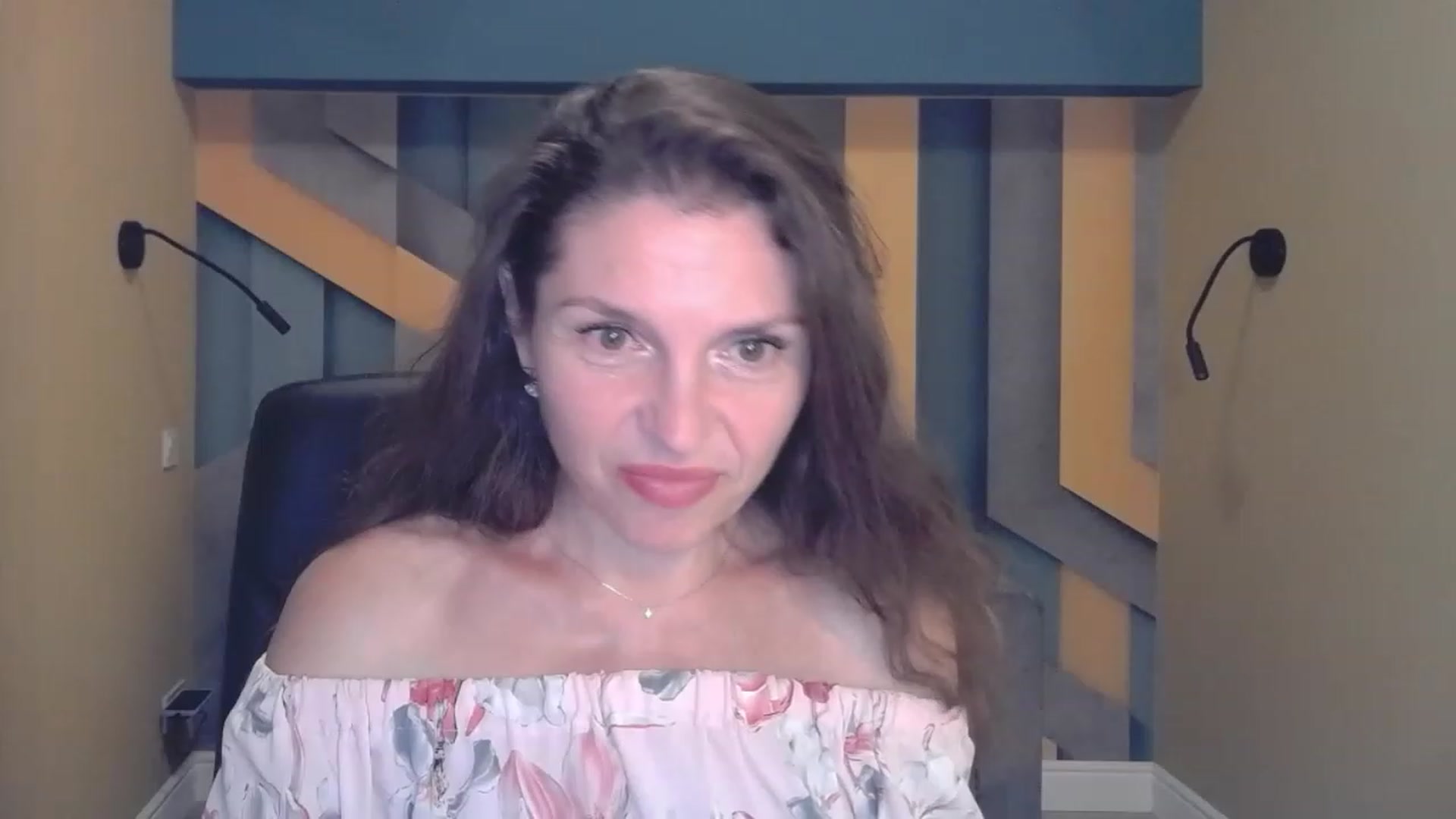 Gallery image thumbnail from EllaLong's myfreecams stream on, 07/14/2023, 14:37 image 5 of 20