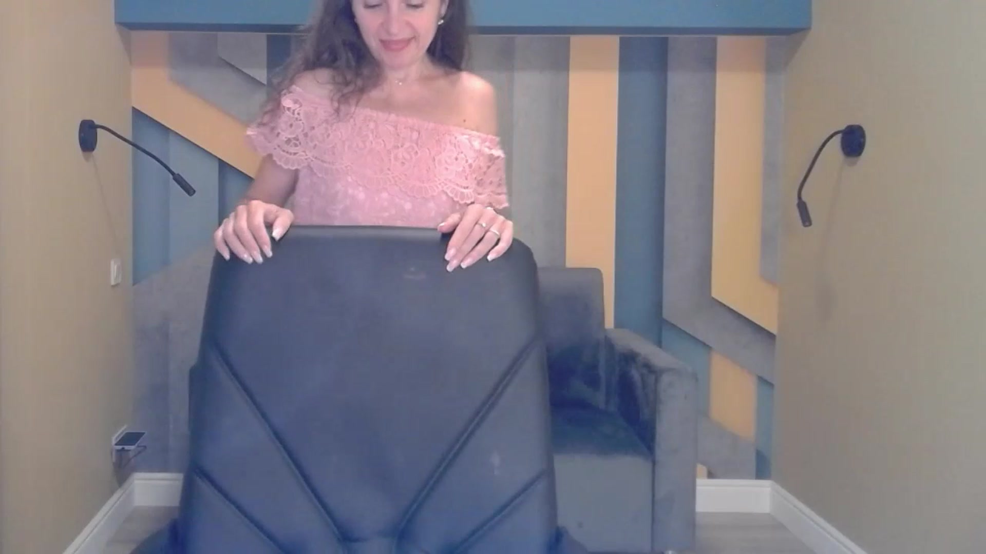 Gallery image thumbnail from EllaLong's myfreecams stream on, 07/15/2023, 12:33 image 8 of 20