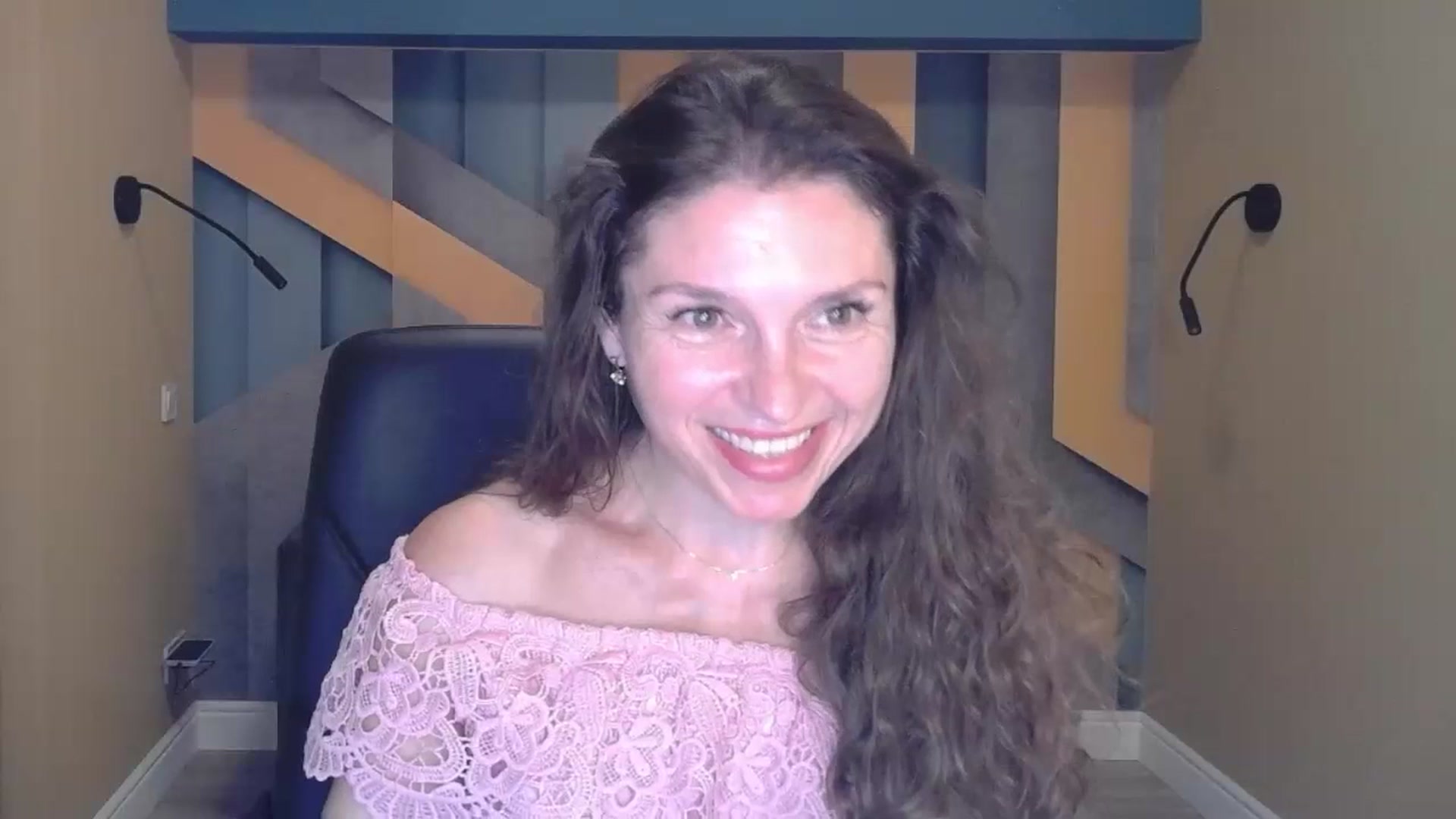 Gallery image thumbnail from EllaLong's myfreecams stream on, 07/15/2023, 12:33 image 3 of 20