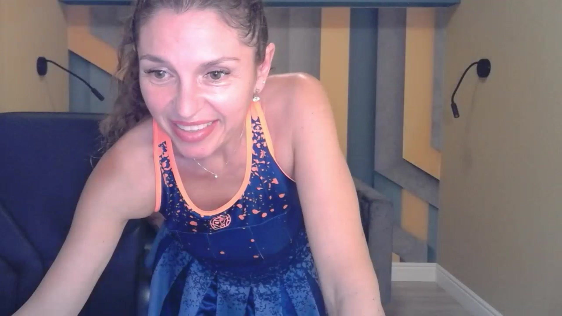 Gallery image thumbnail from EllaLong's myfreecams stream on, 07/15/2023, 16:08 image 6 of 20