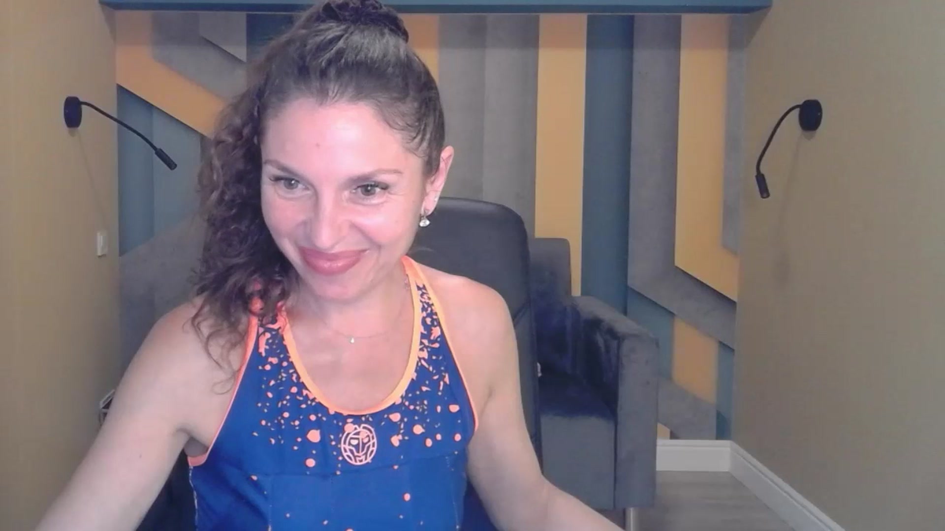 Gallery image thumbnail from EllaLong's myfreecams stream on, 07/15/2023, 16:08 image 17 of 20