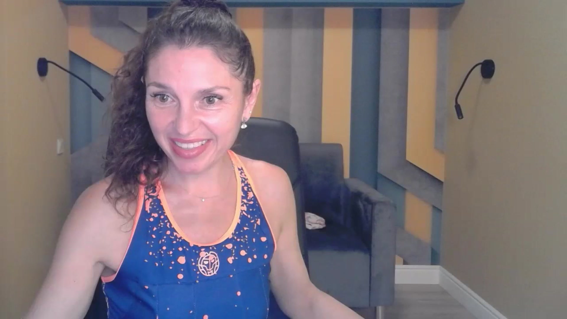 Gallery image thumbnail from EllaLong's myfreecams stream on, 07/15/2023, 16:08 image 14 of 20