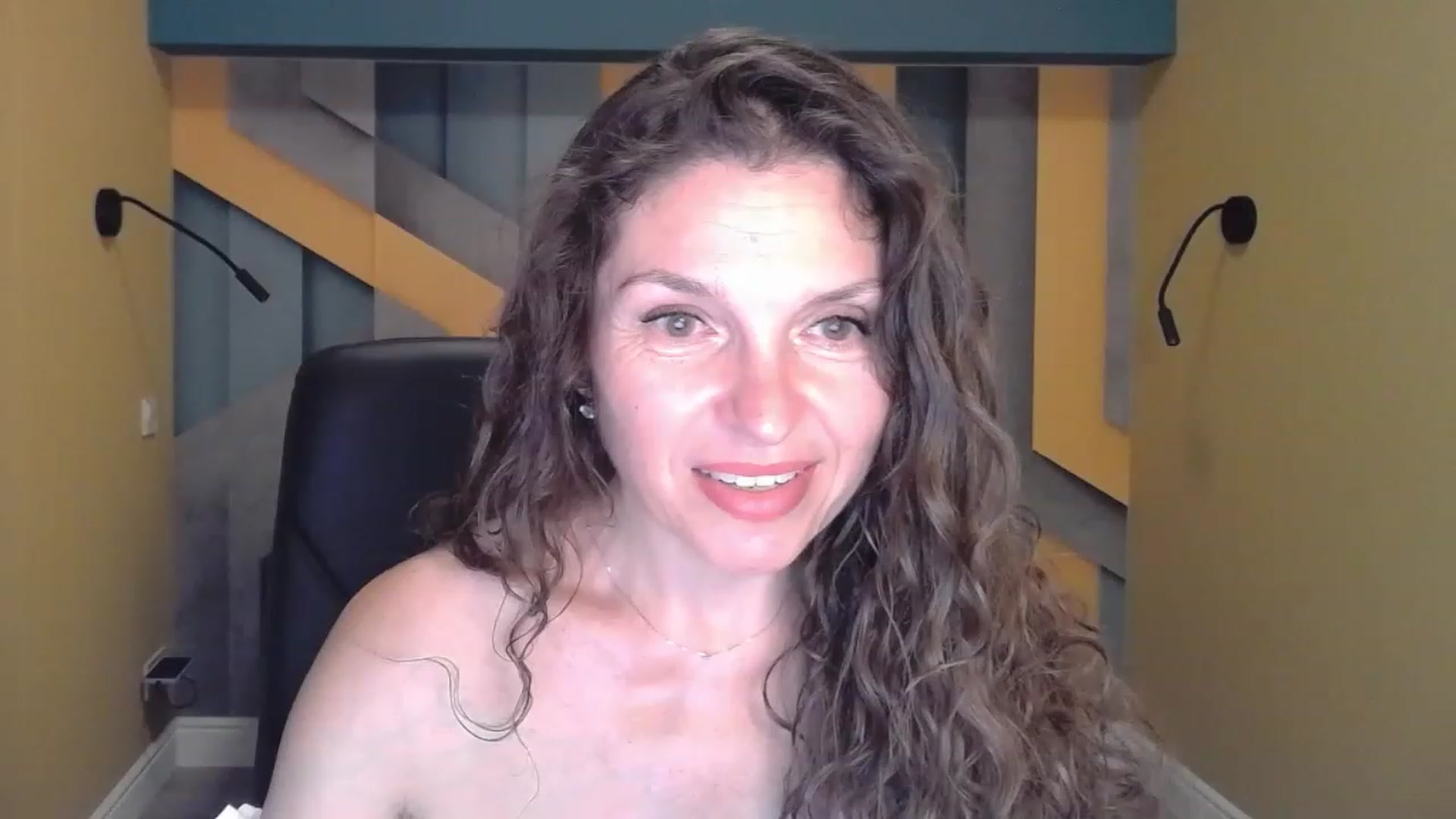 Gallery image thumbnail from EllaLong's myfreecams stream on, 07/18/2023, 12:22 image 8 of 20