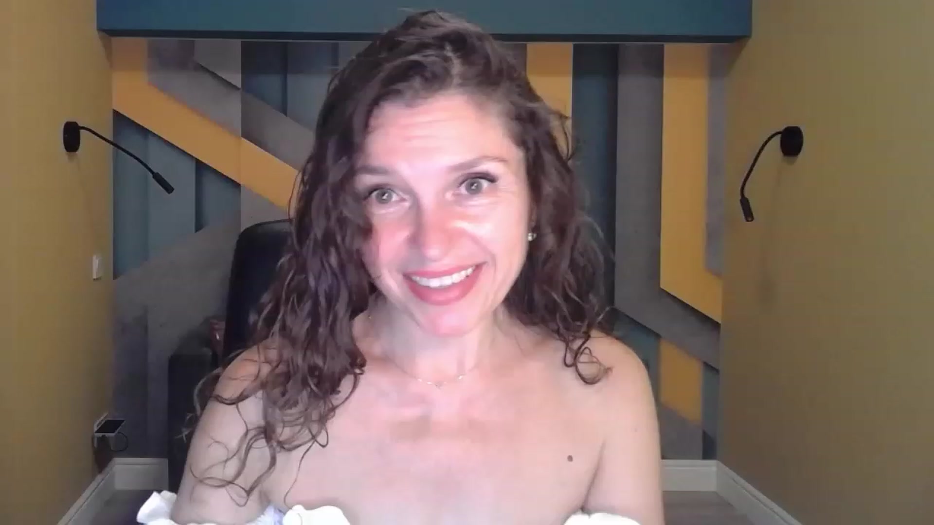 Gallery image thumbnail from EllaLong's myfreecams stream on, 07/18/2023, 12:22 image 2 of 20