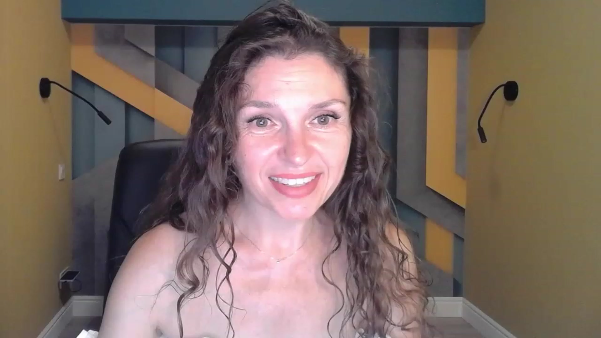 Gallery image thumbnail from EllaLong's myfreecams stream on, 07/18/2023, 12:22 image 7 of 20