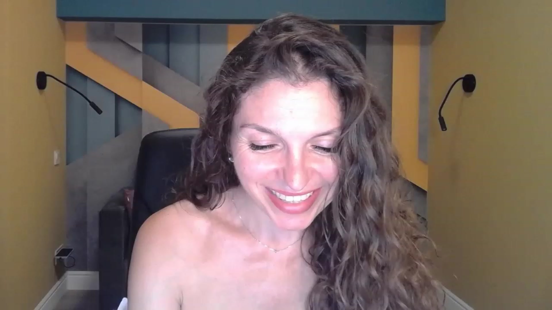 Gallery image thumbnail from EllaLong's myfreecams stream on, 07/18/2023, 12:22 image 4 of 20