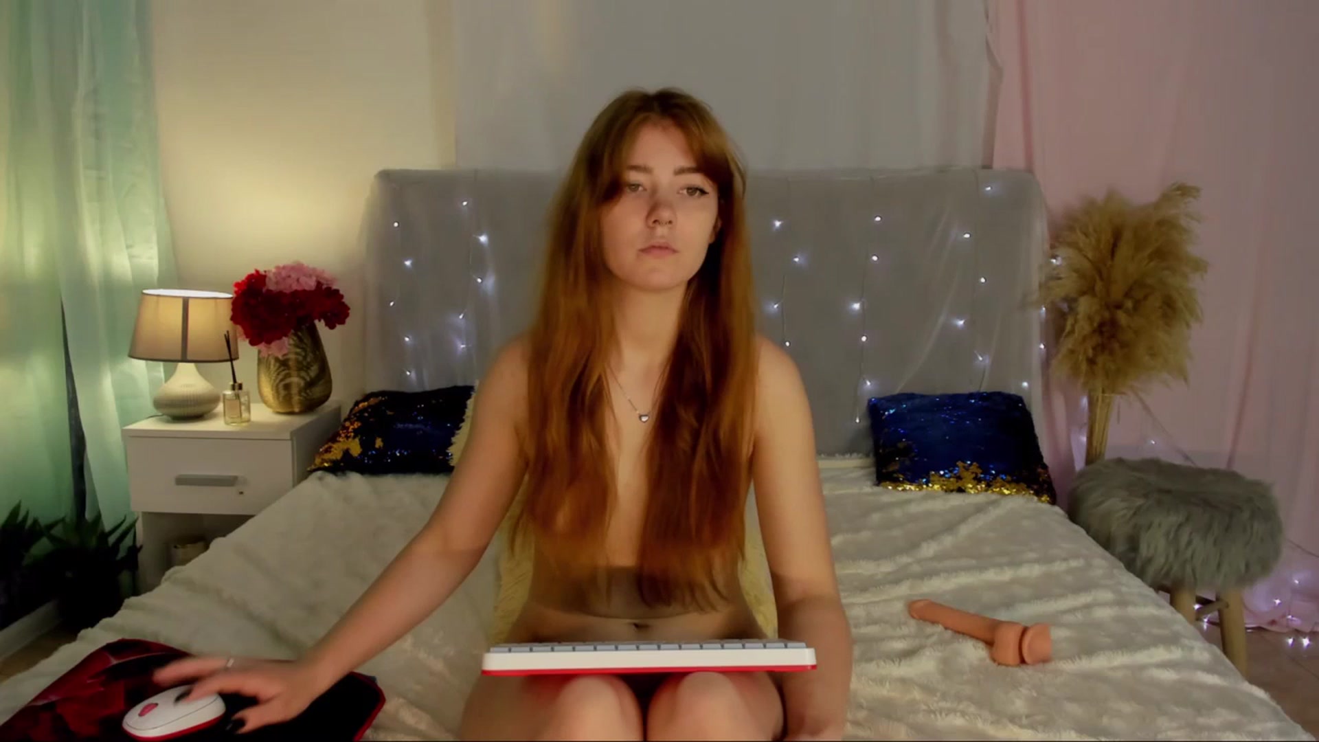 Gallery image thumbnail from EllaMyerss's myfreecams stream on, 07/14/2023, 10:59 image 1 of 20