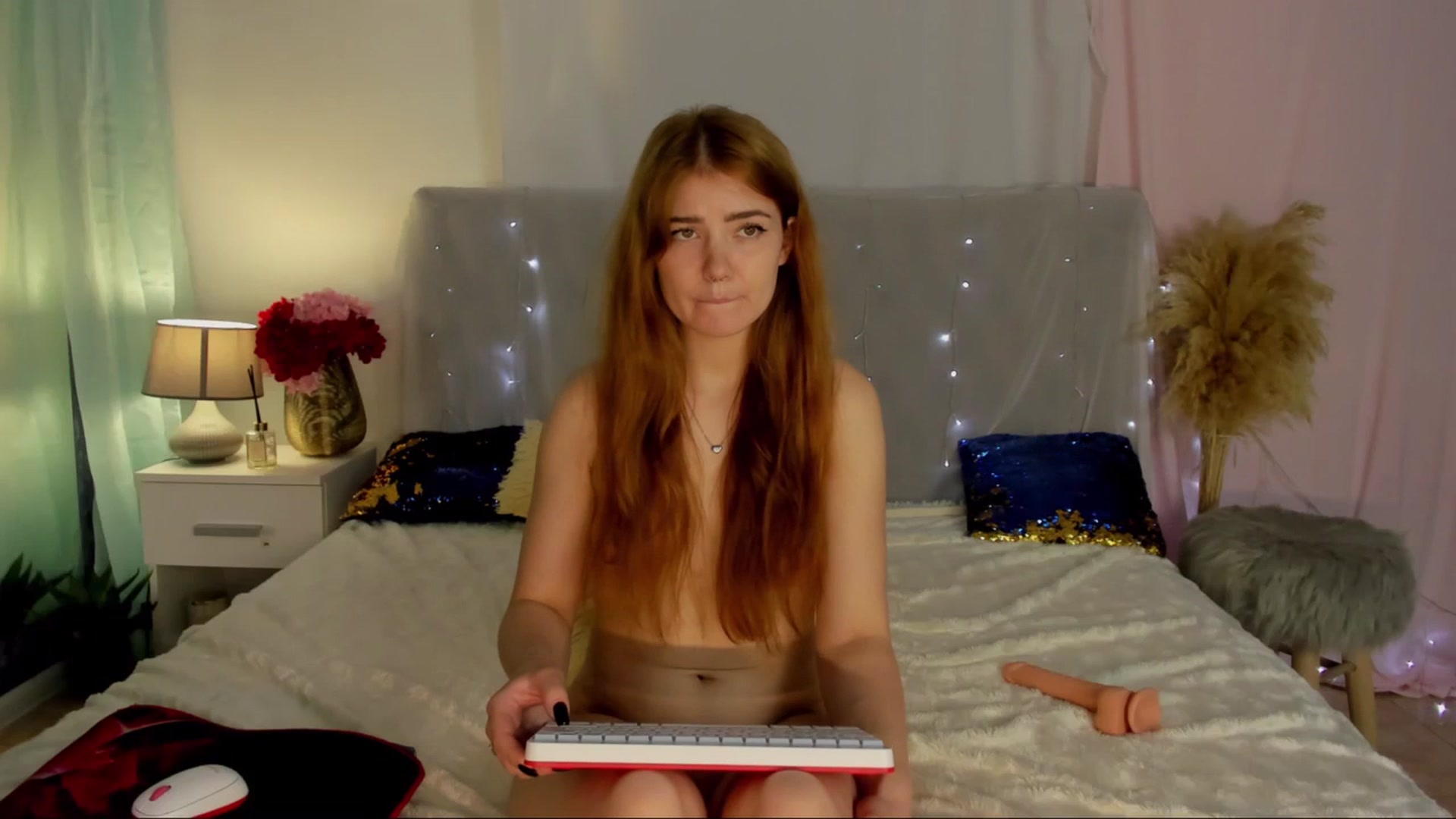 Gallery image thumbnail from EllaMyerss's myfreecams stream on, 07/14/2023, 10:59 image 3 of 20