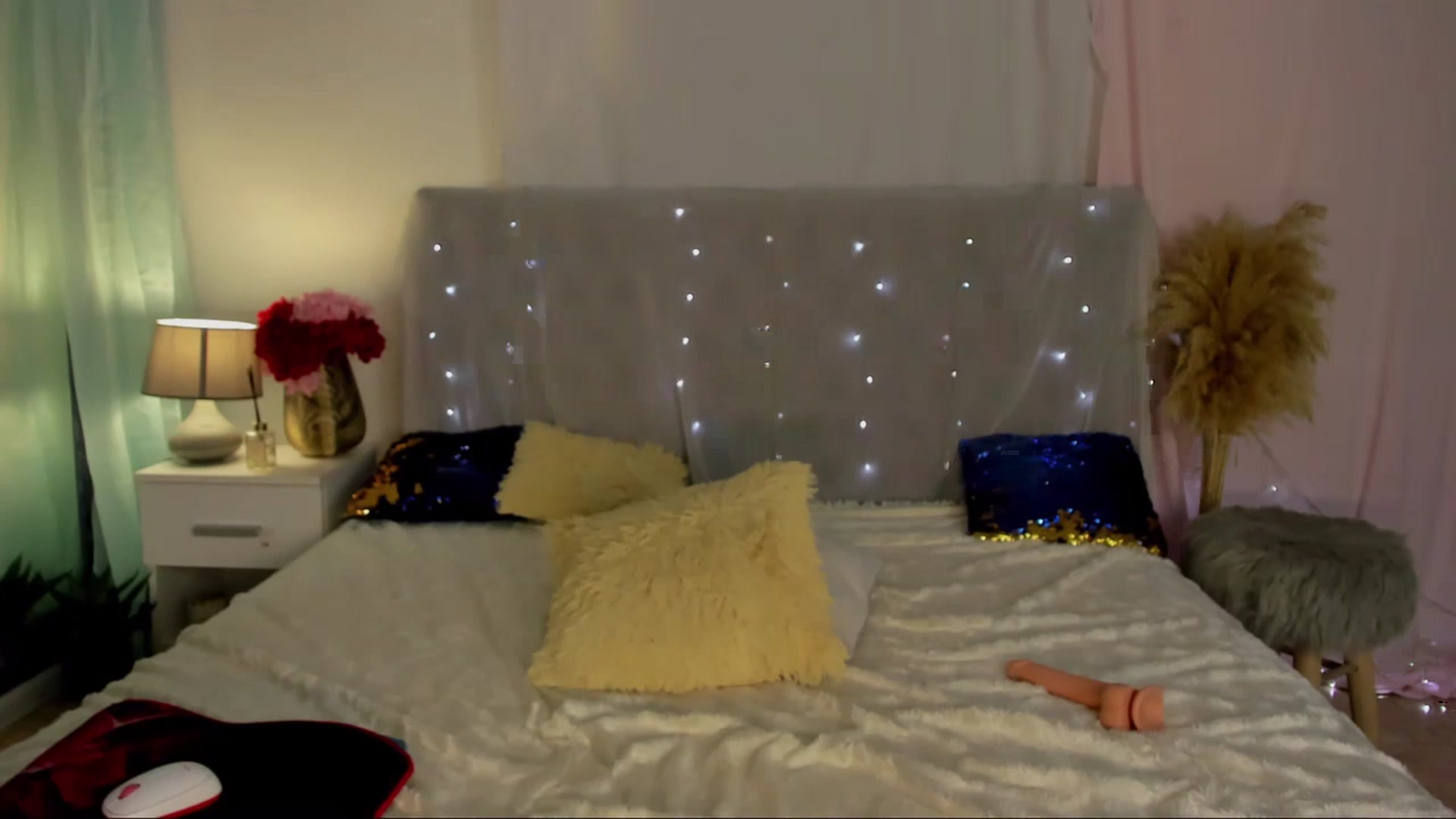 Gallery image thumbnail from EllaMyerss's myfreecams stream on, 07/14/2023, 10:59 image 16 of 20