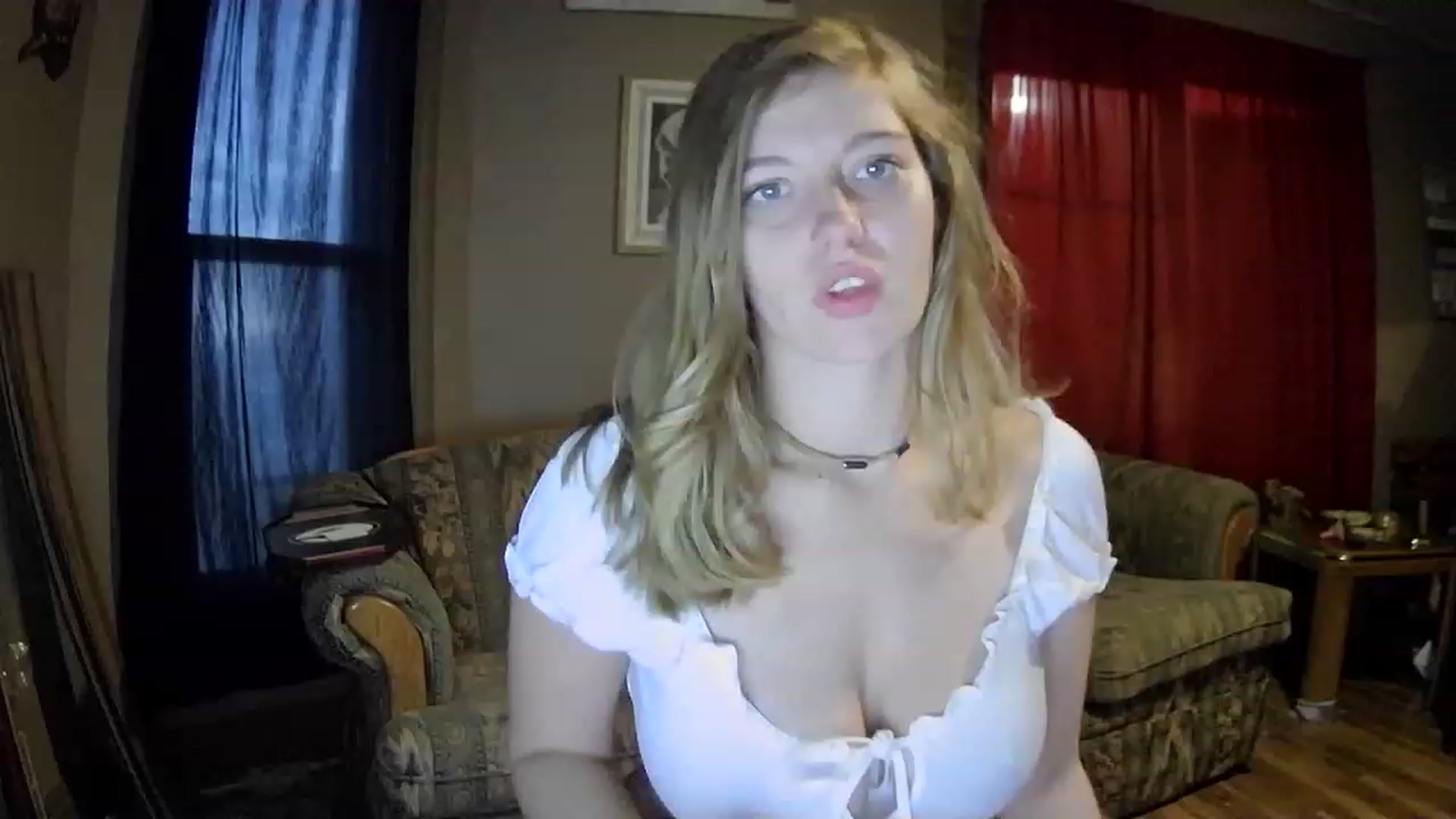 Gallery image thumbnail from EllaRose1321's myfreecams stream on, 11/18/2022, 22:56 image 3 of 20