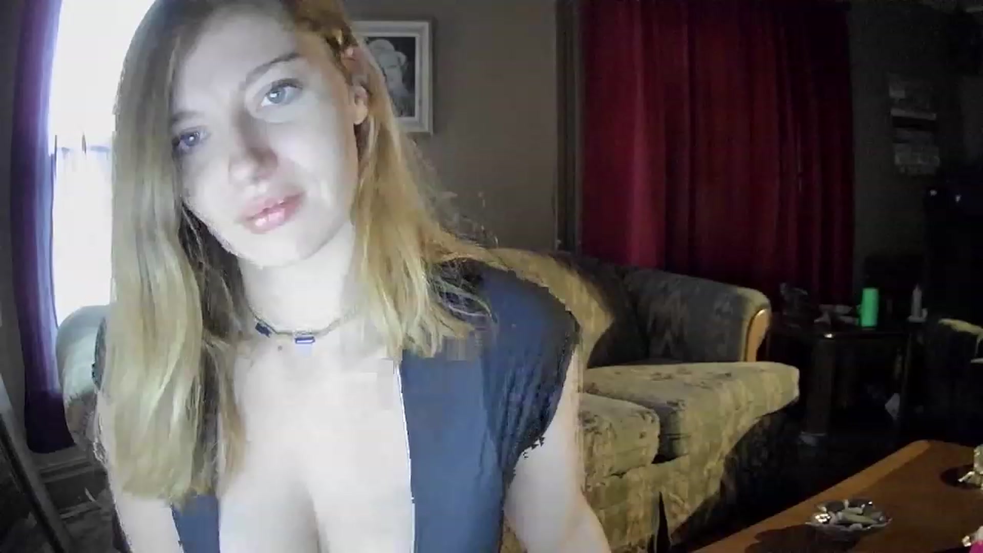 Gallery image thumbnail from EllaRose1321's myfreecams stream on, 11/20/2022, 18:05 image 10 of 20