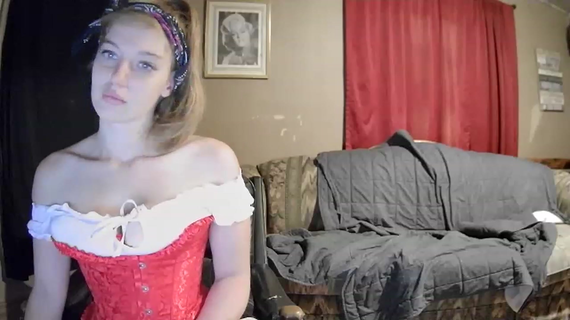 Gallery image thumbnail from EllaRose1321's myfreecams stream on, 12/01/2022, 01:38 image 20 of 20