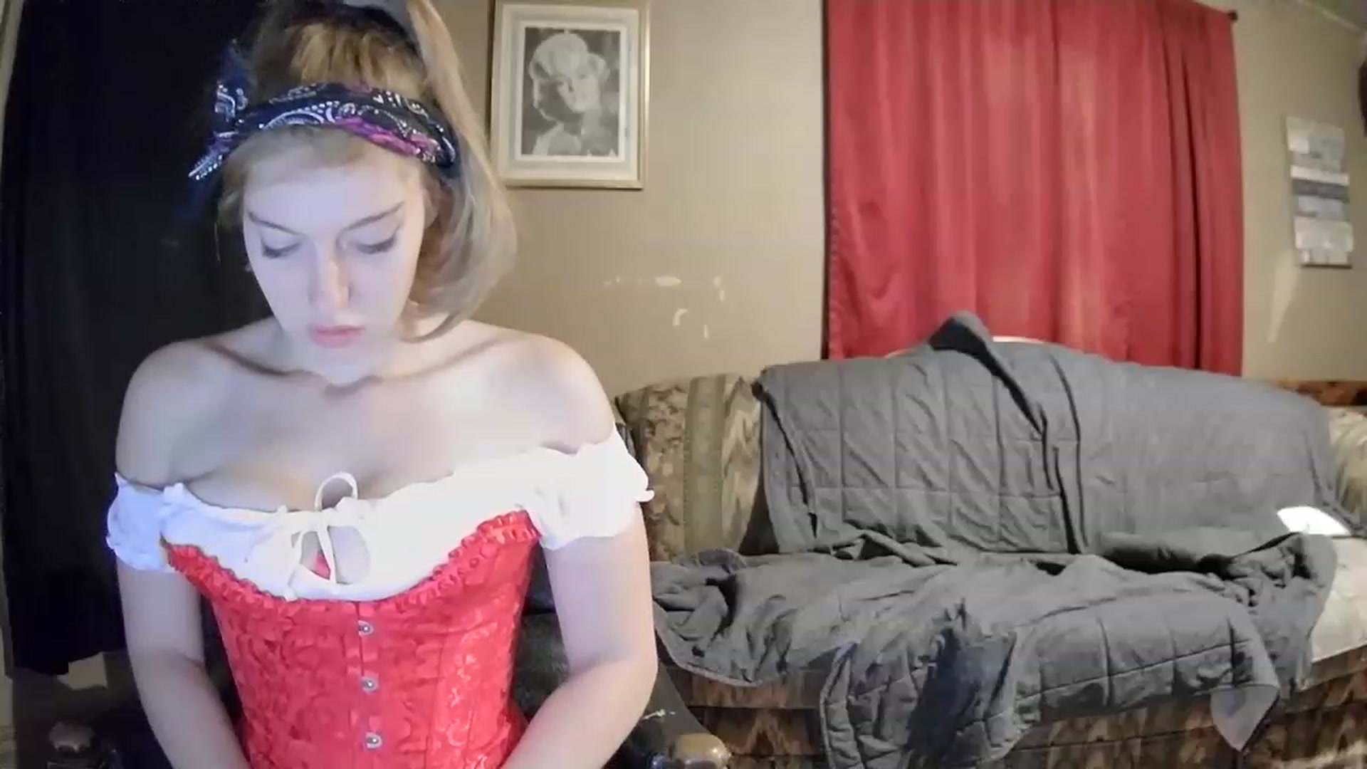 Gallery image thumbnail from EllaRose1321's myfreecams stream on, 12/01/2022, 01:38 image 18 of 20