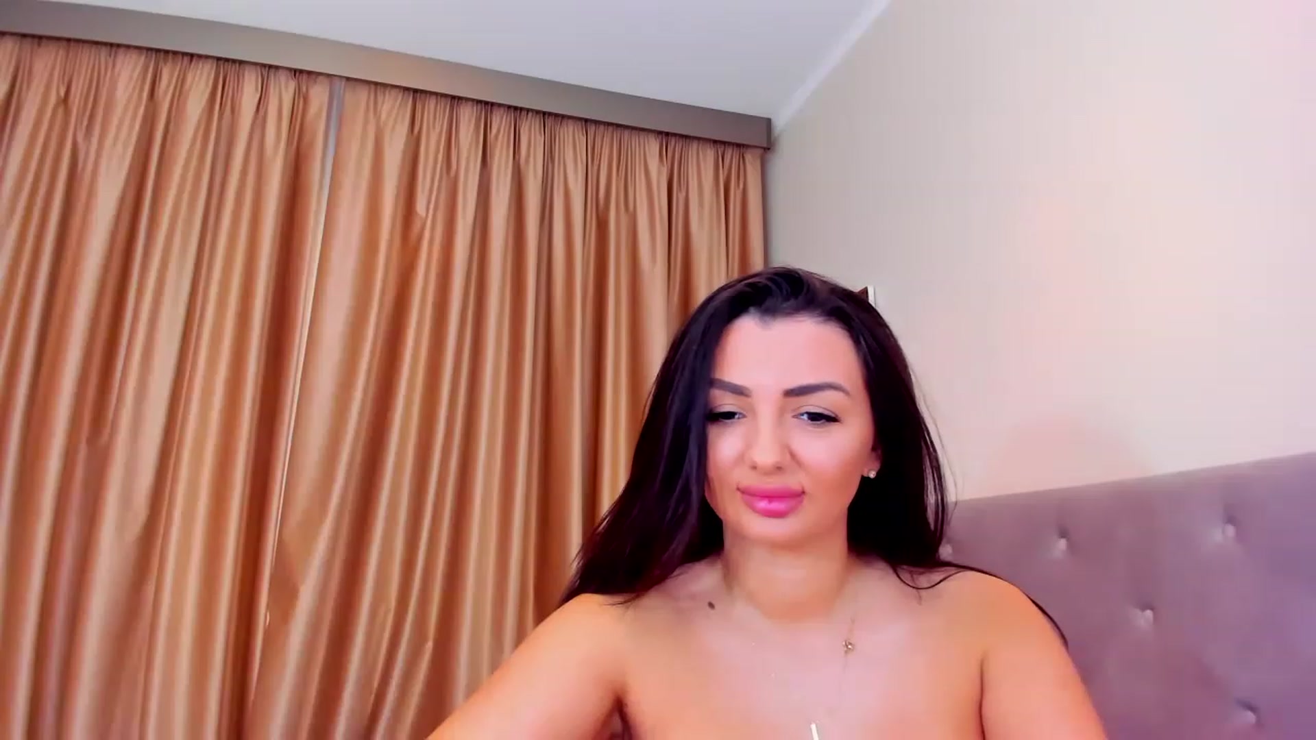 Gallery image thumbnail from EllaRossa's myfreecams stream on, 03/10/2023, 14:23 image 5 of 20