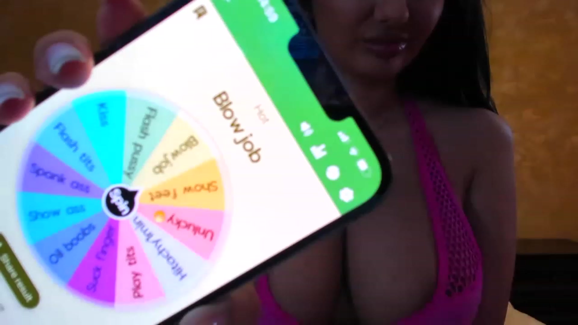 Gallery image thumbnail from EllaRossa's myfreecams stream on, 04/07/2023, 12:29 image 10 of 20