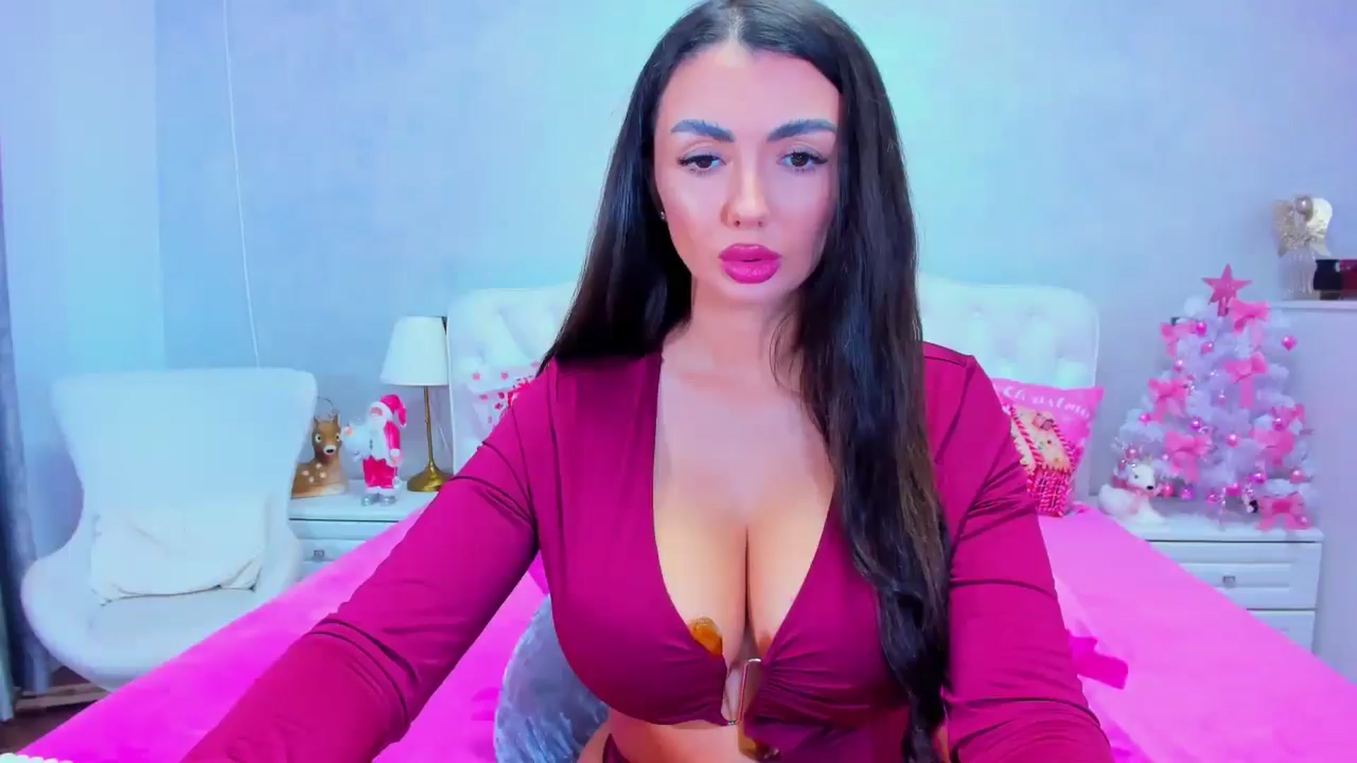 Gallery image thumbnail from EllaRossa's myfreecams stream on, 12/31/2025, 13:15 image 4 of 20