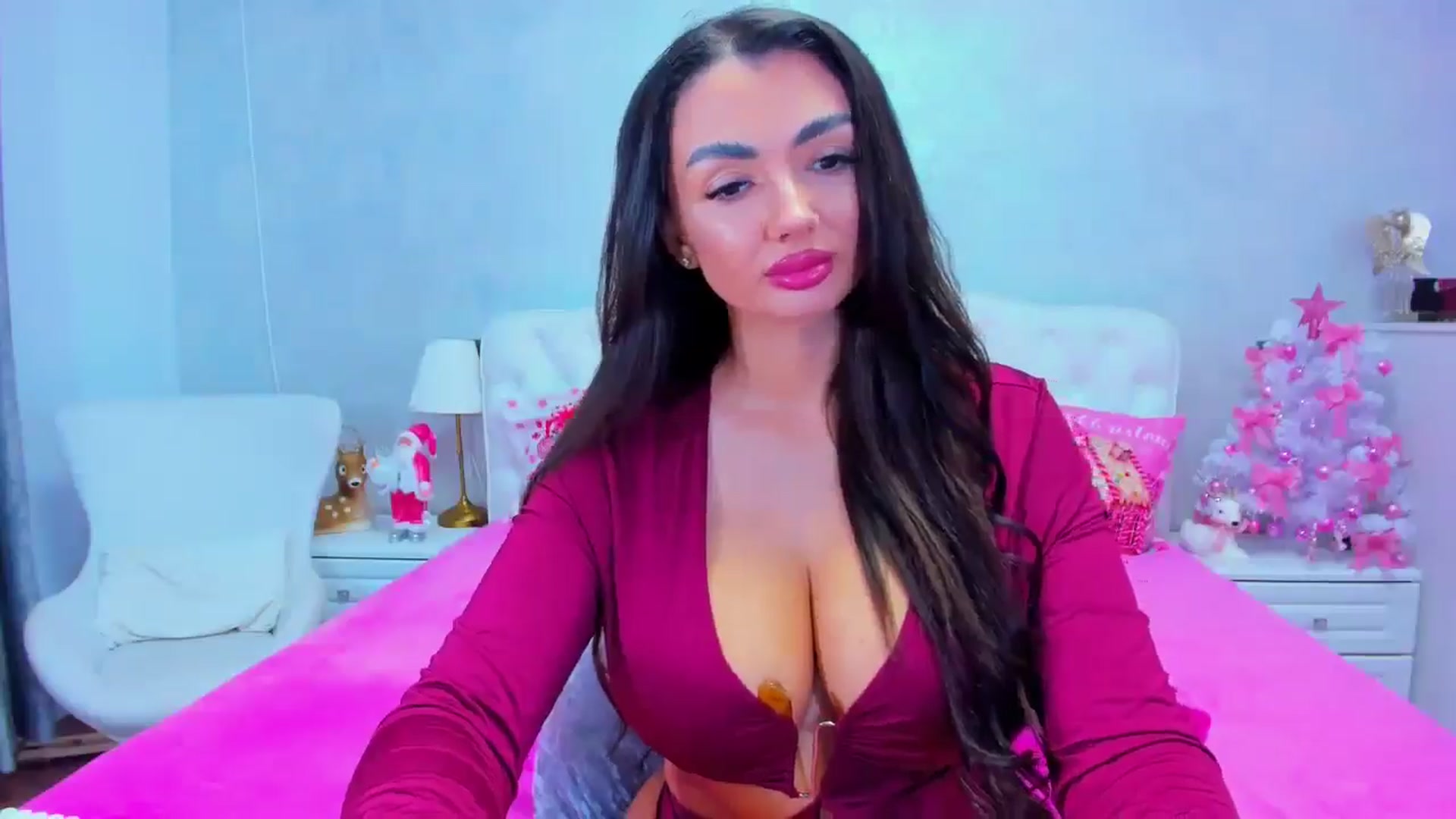 Gallery image thumbnail from EllaRossa's myfreecams stream on, 12/31/2025, 13:15 image 11 of 20