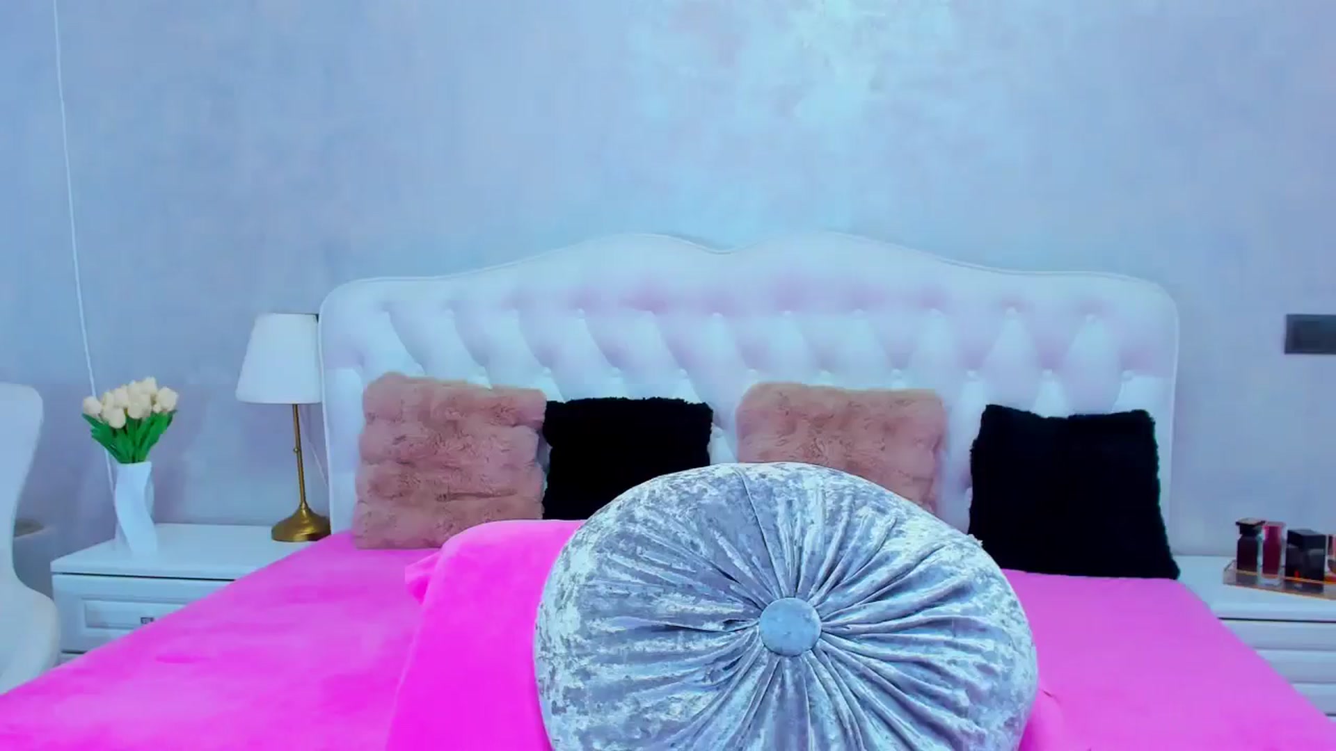 Gallery image thumbnail from EllaRossa's myfreecams stream on, 02/20/2026, 14:33 image 10 of 20