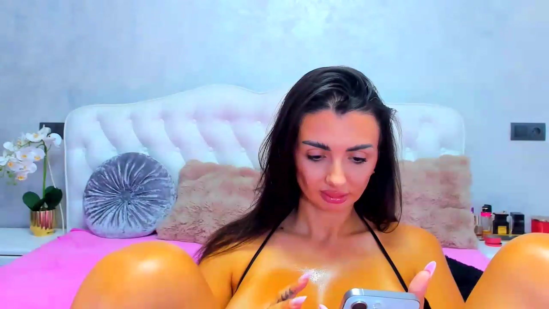 Gallery image thumbnail from EllaRossa's myfreecams stream on, 09/19/2026, 20:29 image 13 of 20