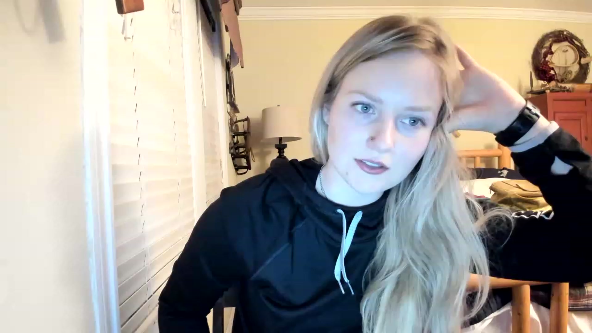 Gallery image thumbnail from EllaWood's myfreecams stream on, 02/18/2023, 23:57 image 9 of 20