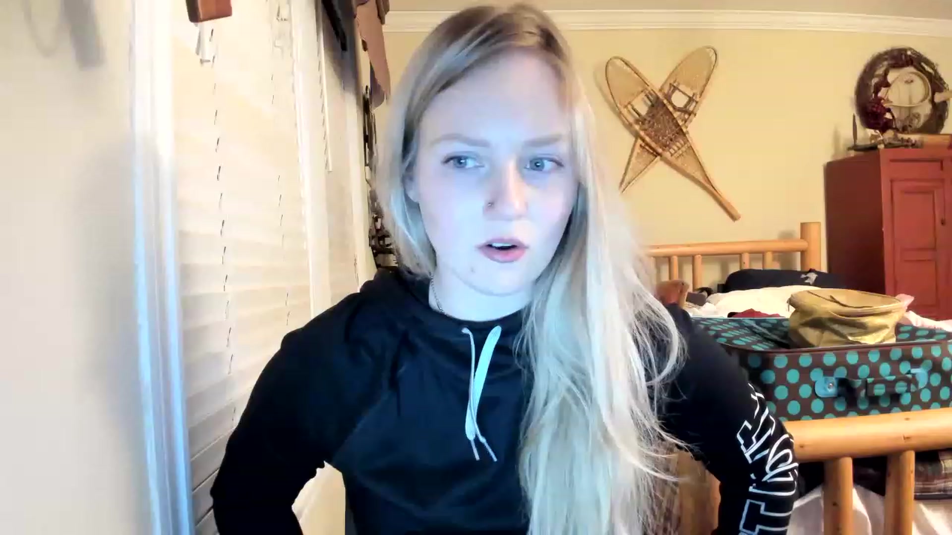 Gallery image thumbnail from EllaWood's myfreecams stream on, 02/18/2023, 23:57 image 14 of 20