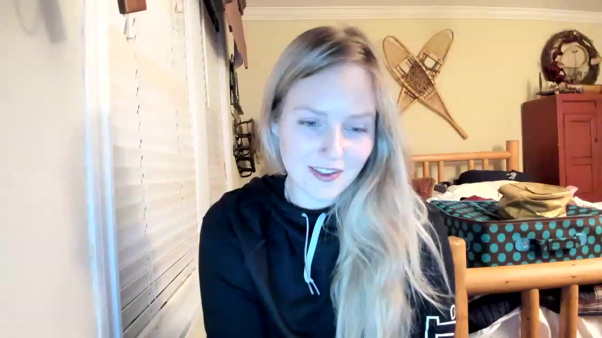 Gallery image thumbnail from EllaWood's myfreecams stream on, 02/18/2023, 23:57 image 10 of 20