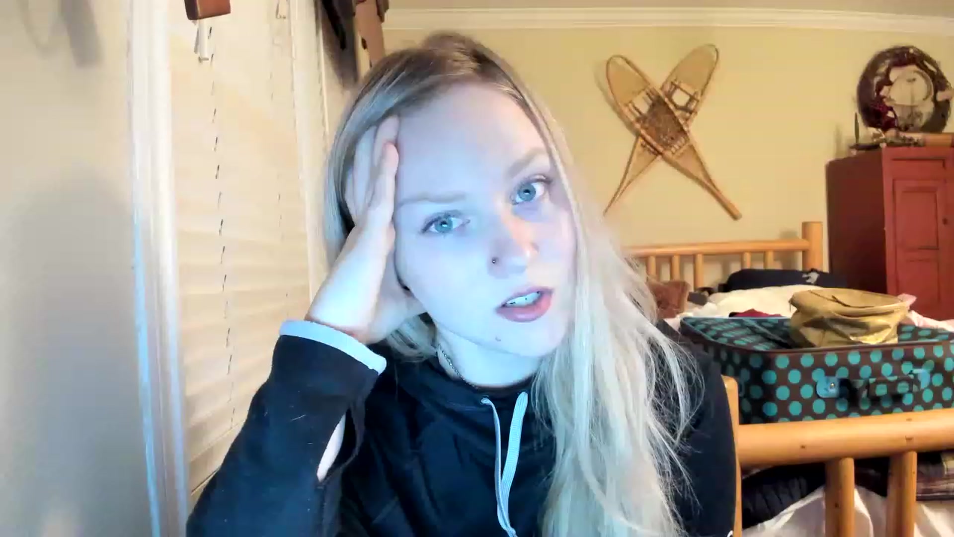Gallery image thumbnail from EllaWood's myfreecams stream on, 02/18/2023, 23:57 image 19 of 20