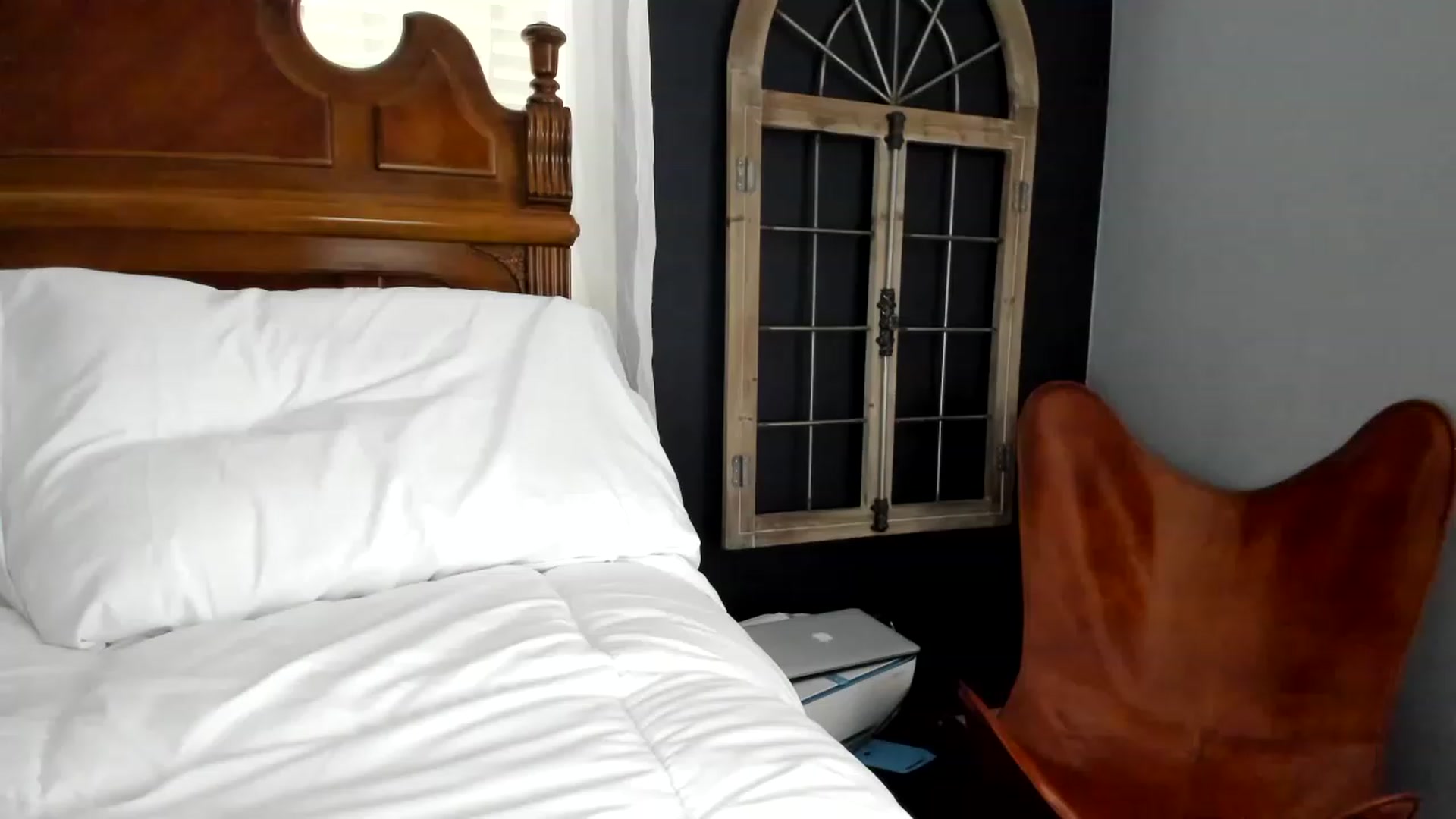 Gallery image thumbnail from EllaWood's myfreecams stream on, 02/19/2023, 23:39 image 11 of 20