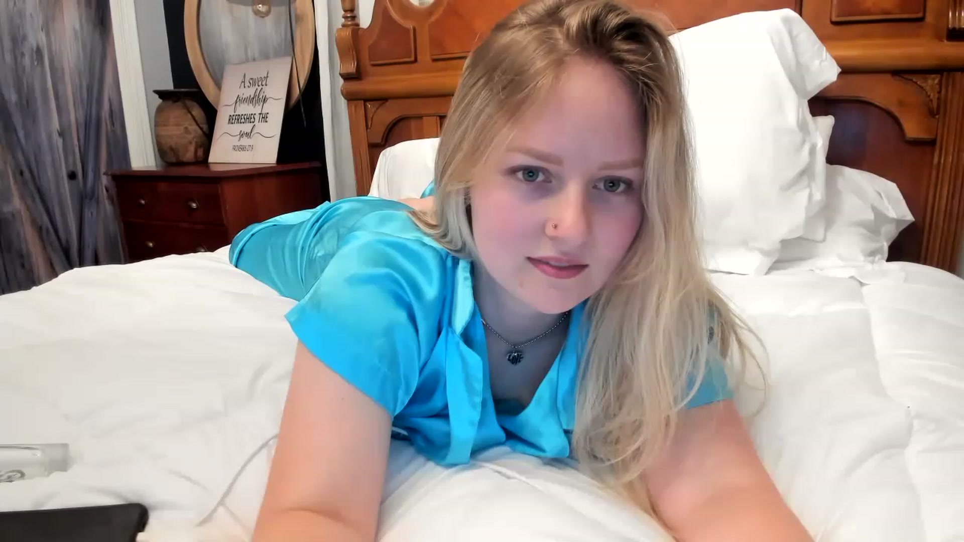 Gallery image thumbnail from EllaWood's myfreecams stream on, 02/20/2023, 03:13 image 18 of 20