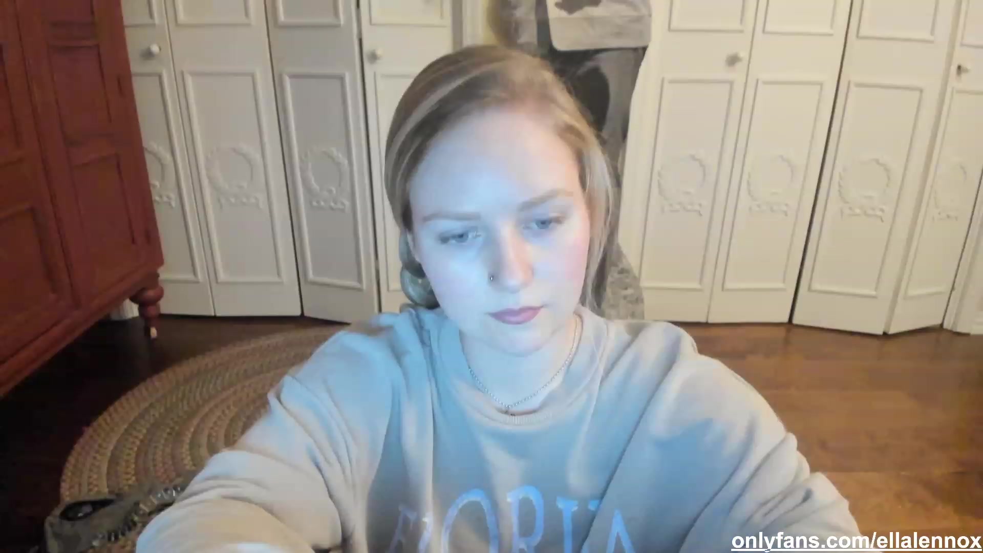 Gallery image thumbnail from EllaWood's myfreecams stream on, 02/24/2023, 16:59 image 13 of 20