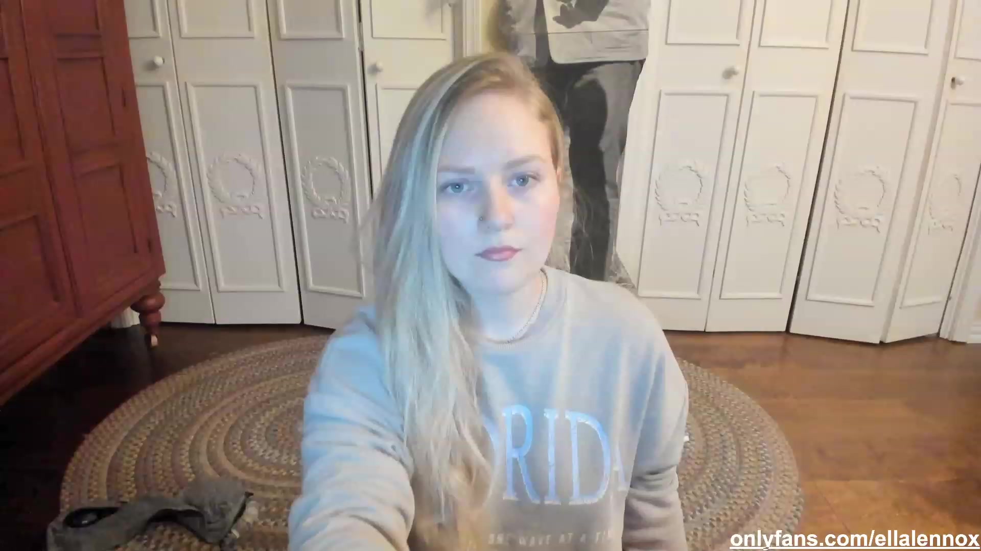 Gallery image thumbnail from EllaWood's myfreecams stream on, 02/24/2023, 16:59 image 6 of 20