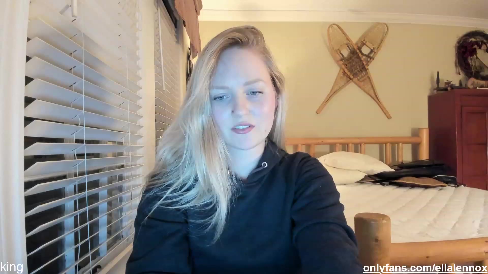 Gallery image thumbnail from EllaWood's myfreecams stream on, 03/02/2023, 01:01 image 20 of 20