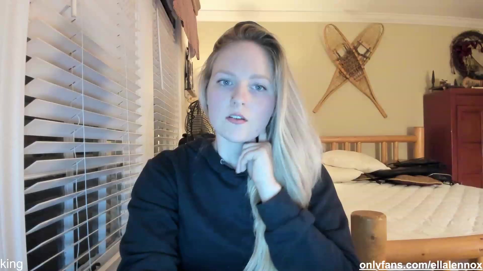 Gallery image thumbnail from EllaWood's myfreecams stream on, 03/02/2023, 01:01 image 13 of 20
