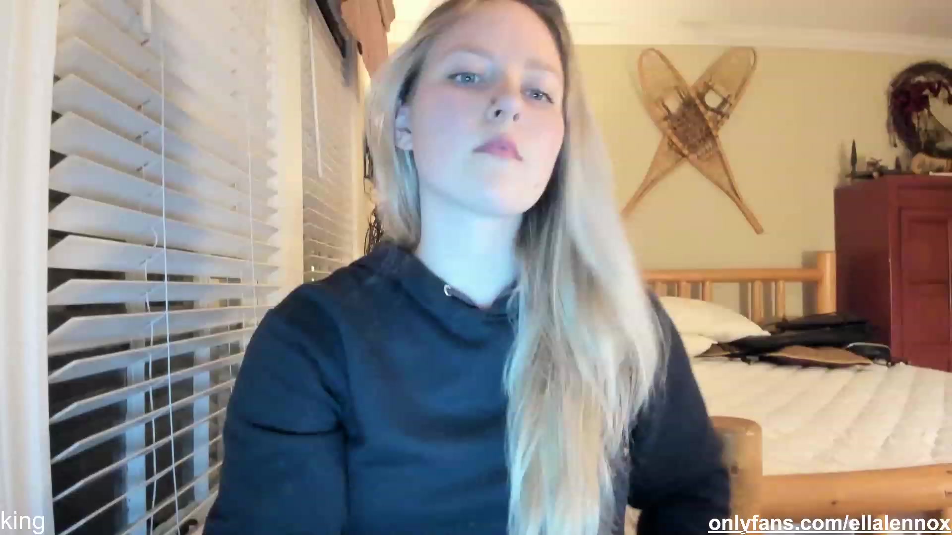 Gallery image thumbnail from EllaWood's myfreecams stream on, 03/02/2023, 01:01 image 17 of 20