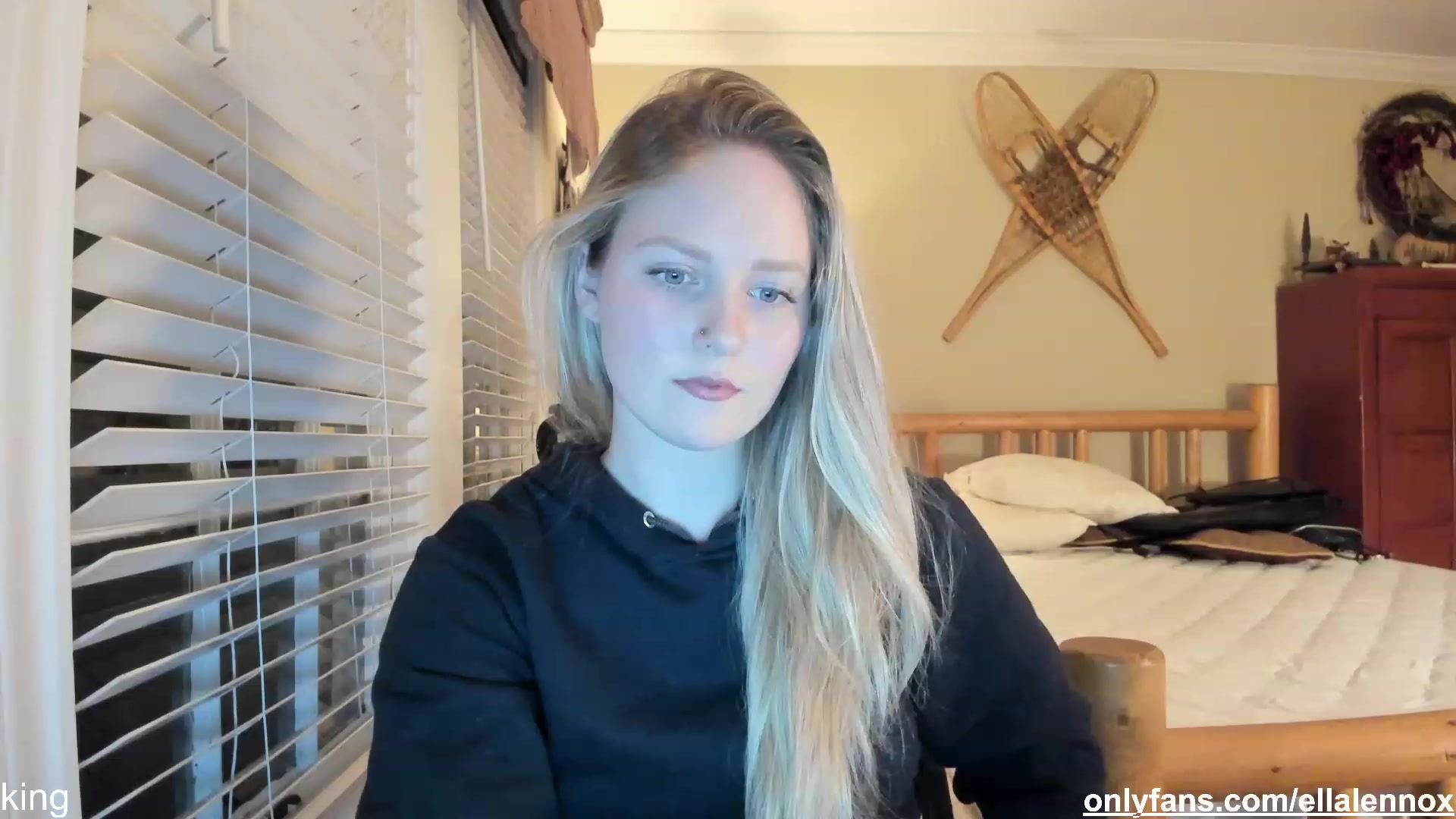 Gallery image thumbnail from EllaWood's myfreecams stream on, 03/02/2023, 01:01 image 16 of 20