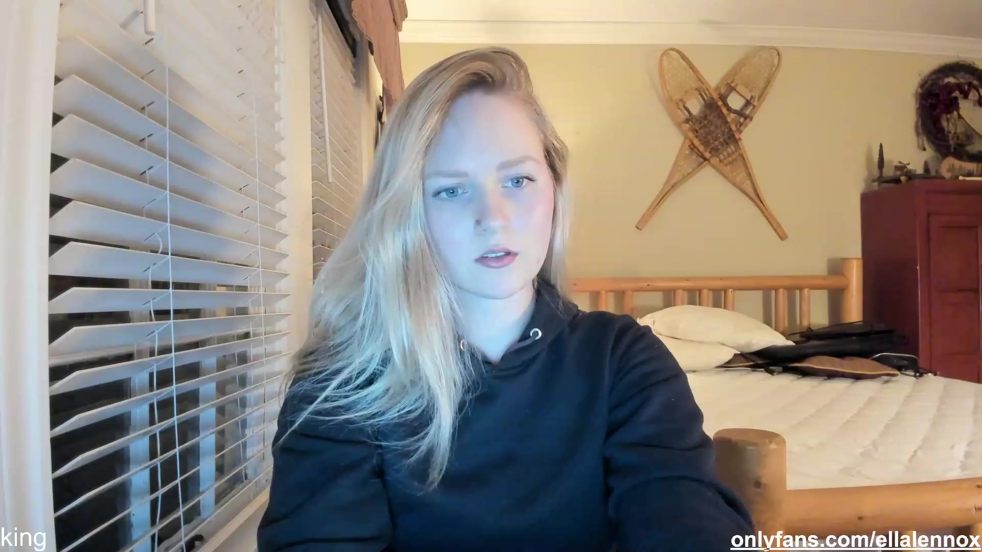 Gallery image thumbnail from EllaWood's myfreecams stream on, 03/02/2023, 01:01 image 19 of 20