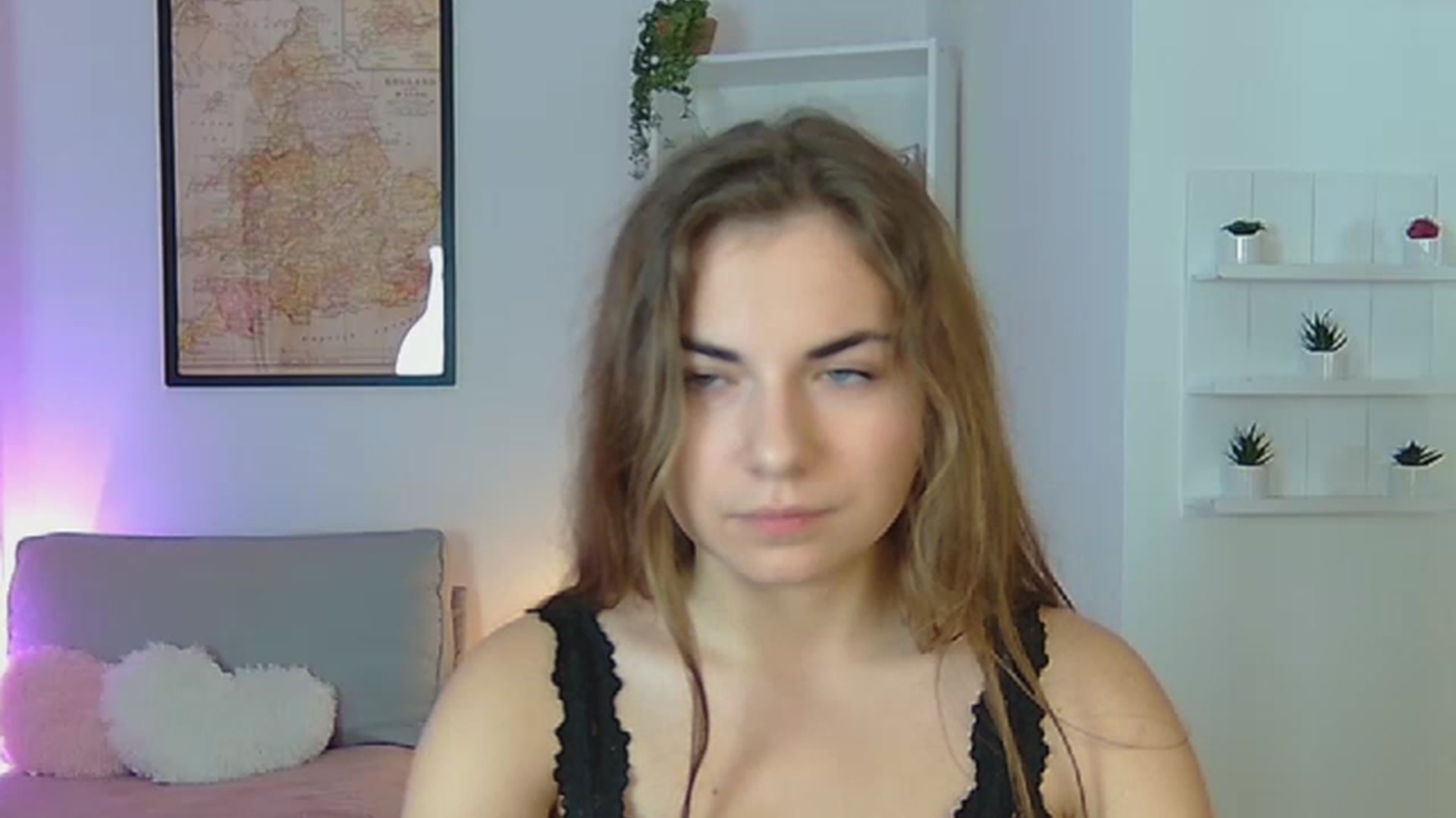 Gallery image thumbnail from Ella_Nicee's myfreecams stream on, 11/18/2022, 18:48 image 5 of 20
