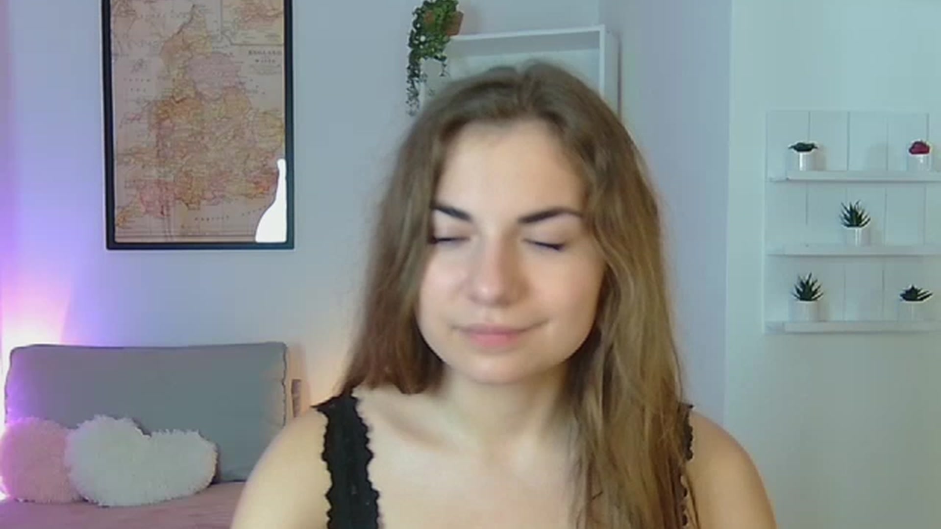 Gallery image thumbnail from Ella_Nicee's myfreecams stream on, 11/18/2022, 18:48 image 20 of 20