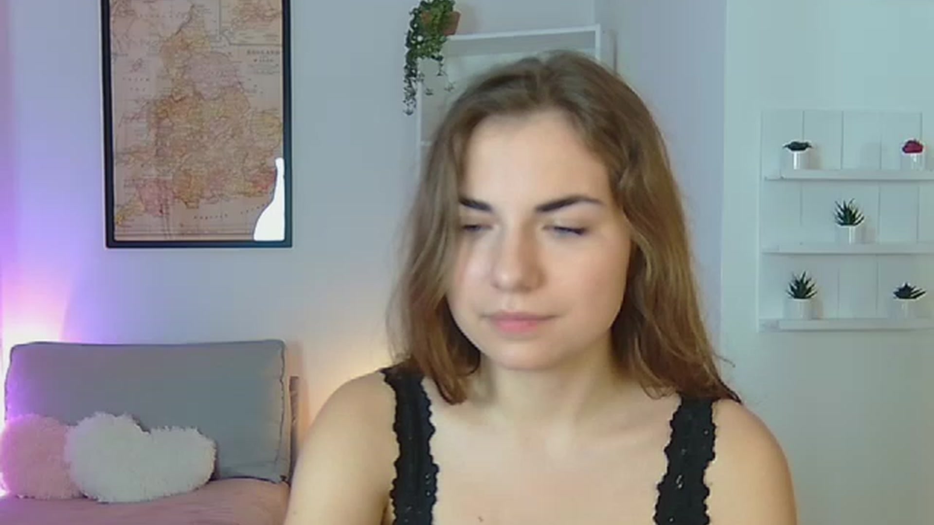 Gallery image thumbnail from Ella_Nicee's myfreecams stream on, 11/18/2022, 18:48 image 9 of 20