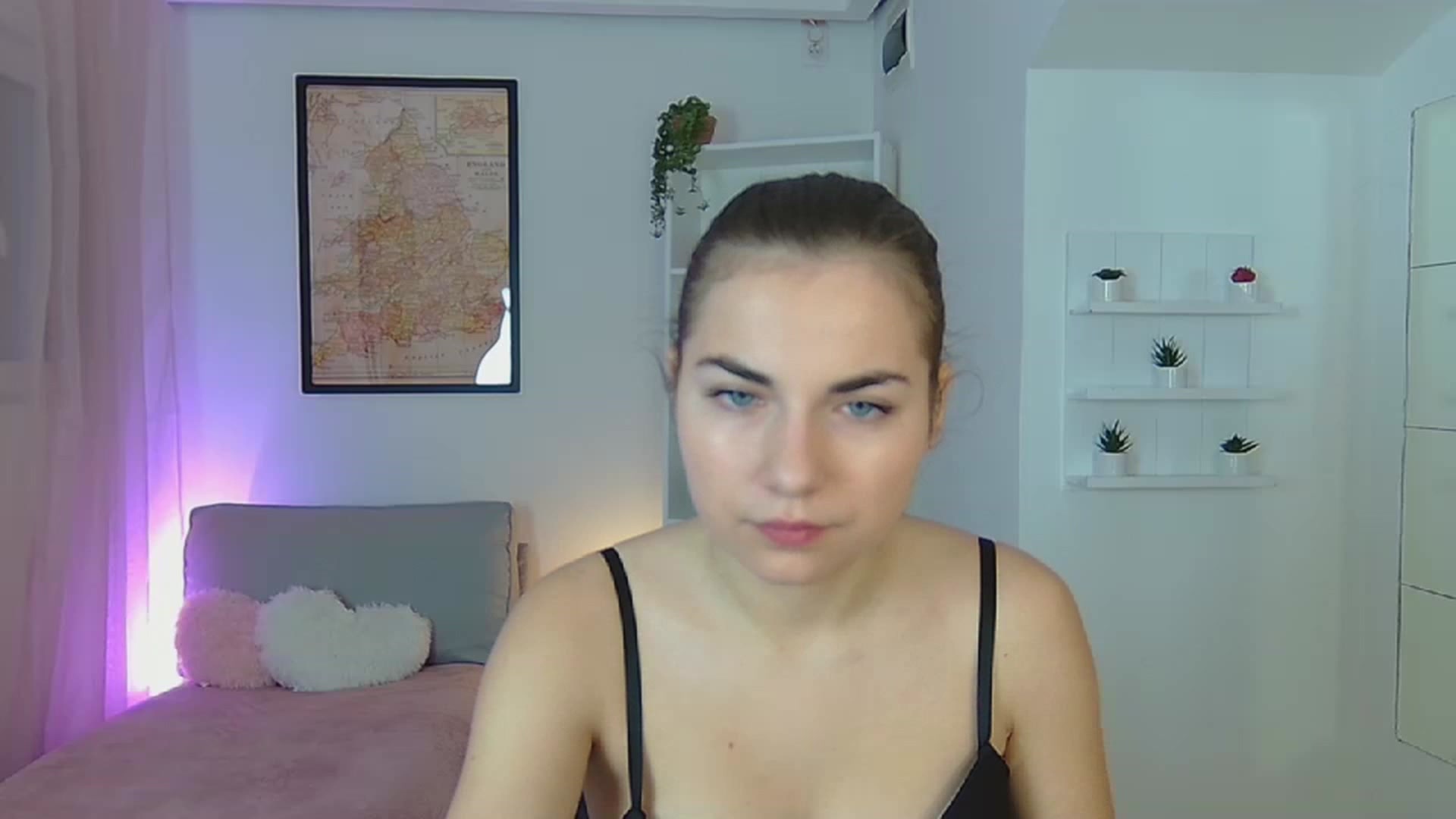 Gallery image thumbnail from Ella_Nicee's myfreecams stream on, 11/21/2022, 10:40 image 10 of 20