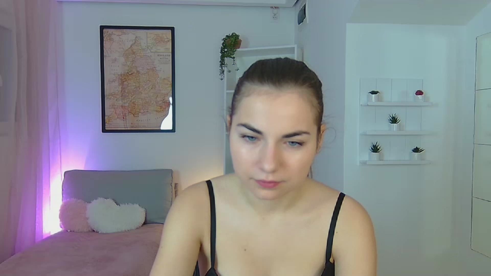 Gallery image thumbnail from Ella_Nicee's myfreecams stream on, 11/21/2022, 10:40 image 9 of 20