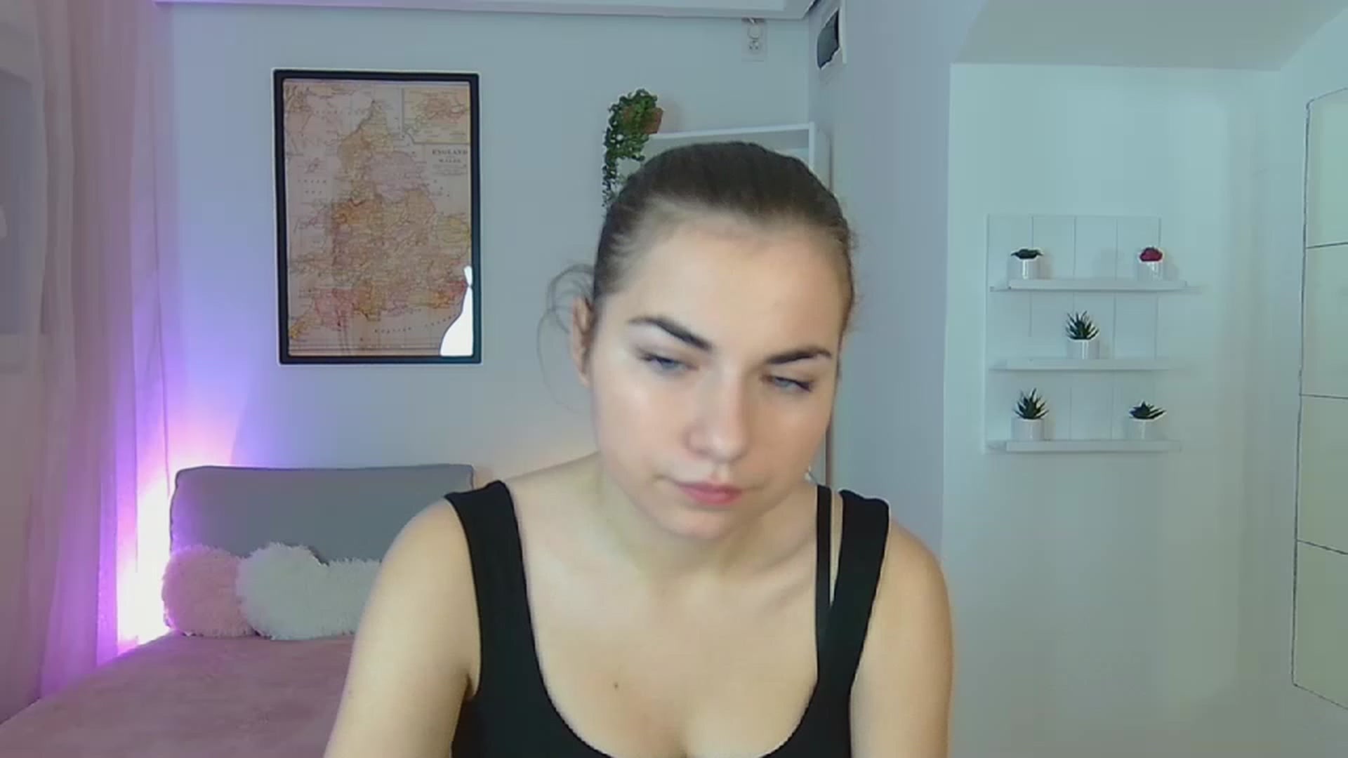 Gallery image thumbnail from Ella_Nicee's myfreecams stream on, 11/21/2022, 11:44 image 15 of 20