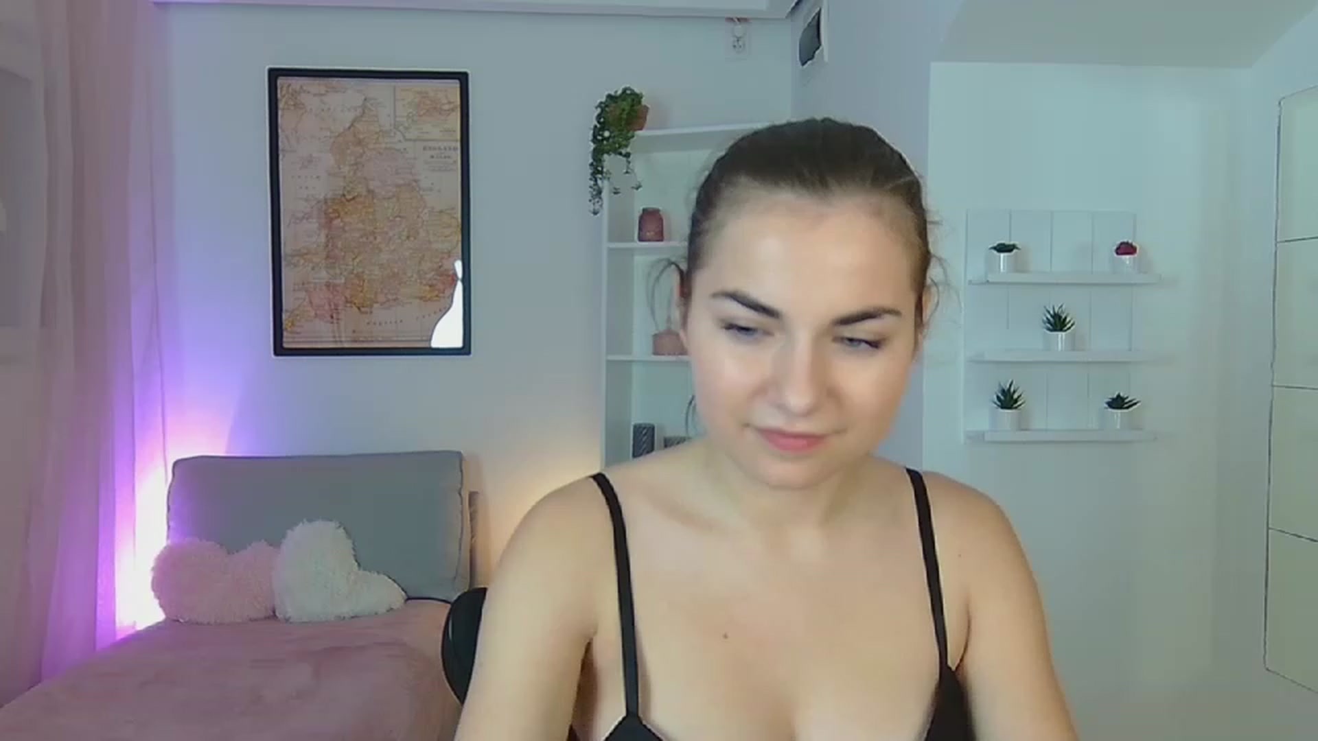 Gallery image thumbnail from Ella_Nicee's myfreecams stream on, 11/21/2022, 13:09 image 1 of 20