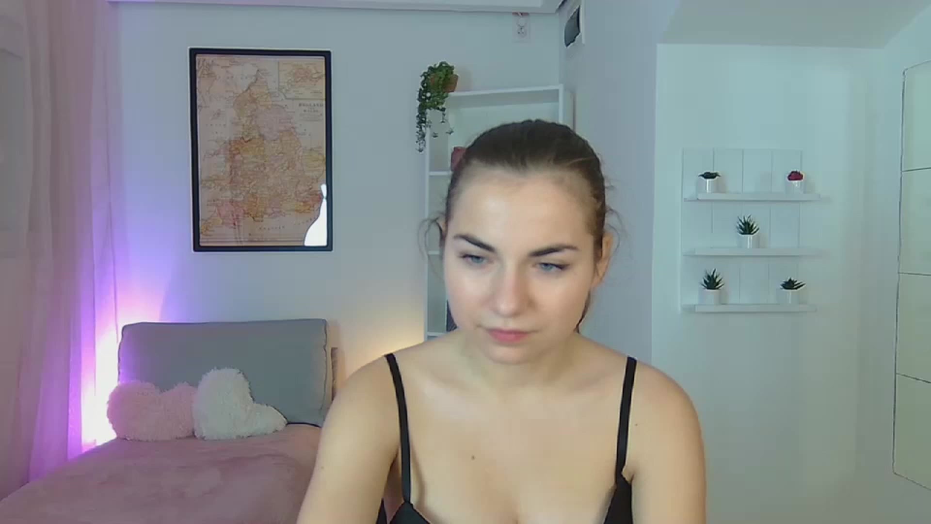 Gallery image thumbnail from Ella_Nicee's myfreecams stream on, 11/21/2022, 13:09 image 7 of 20