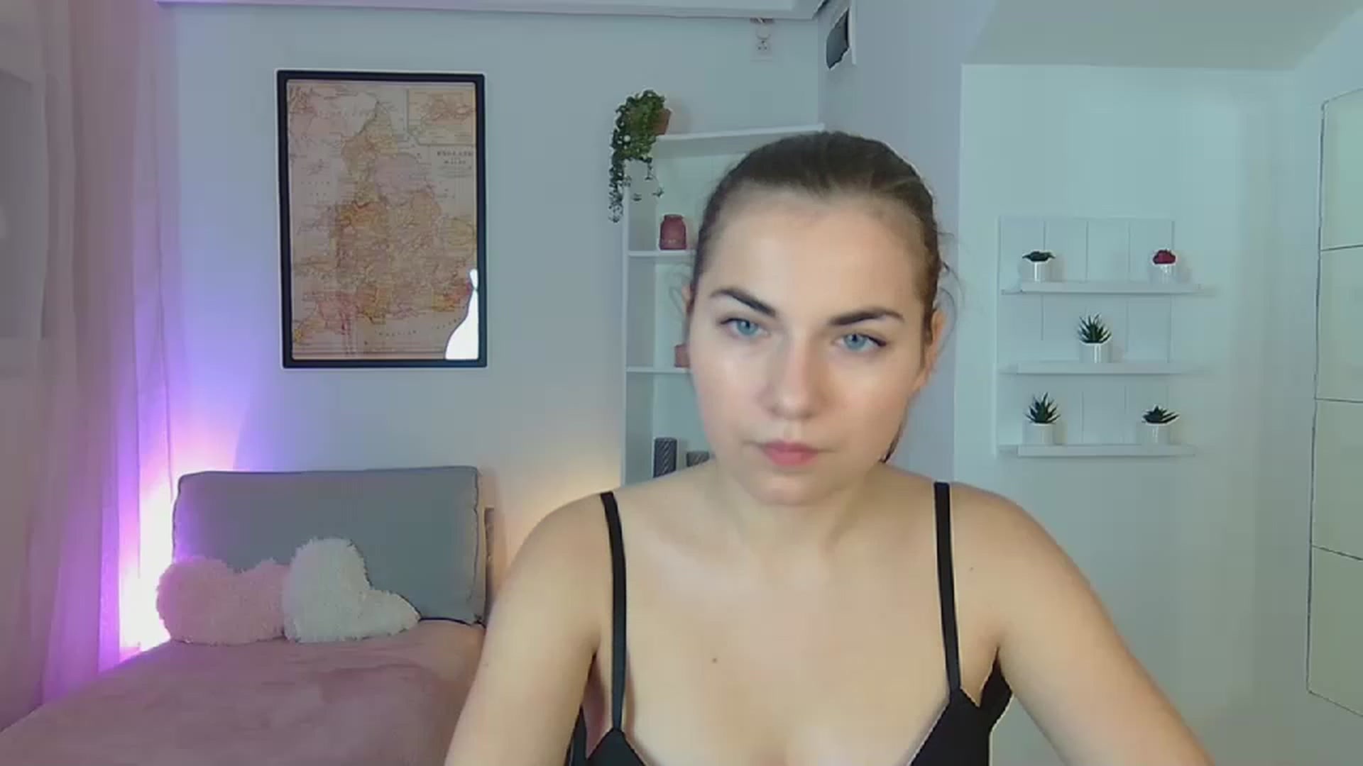 Gallery image thumbnail from Ella_Nicee's myfreecams stream on, 11/21/2022, 13:09 image 12 of 20
