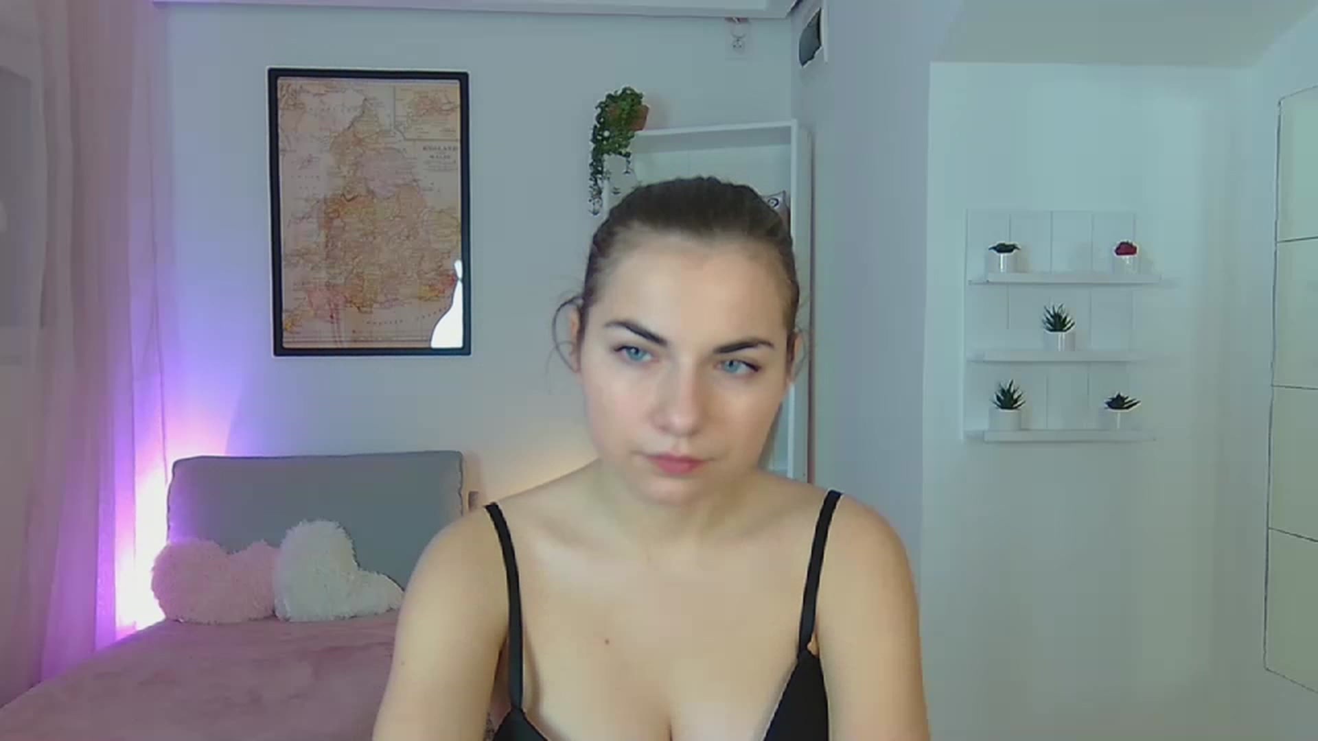 Gallery image thumbnail from Ella_Nicee's myfreecams stream on, 11/21/2022, 13:35 image 15 of 20