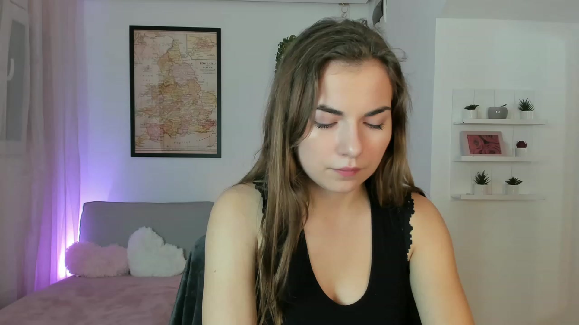 Gallery image thumbnail from Ella_Nicee's myfreecams stream on, 11/25/2022, 13:40 image 3 of 20