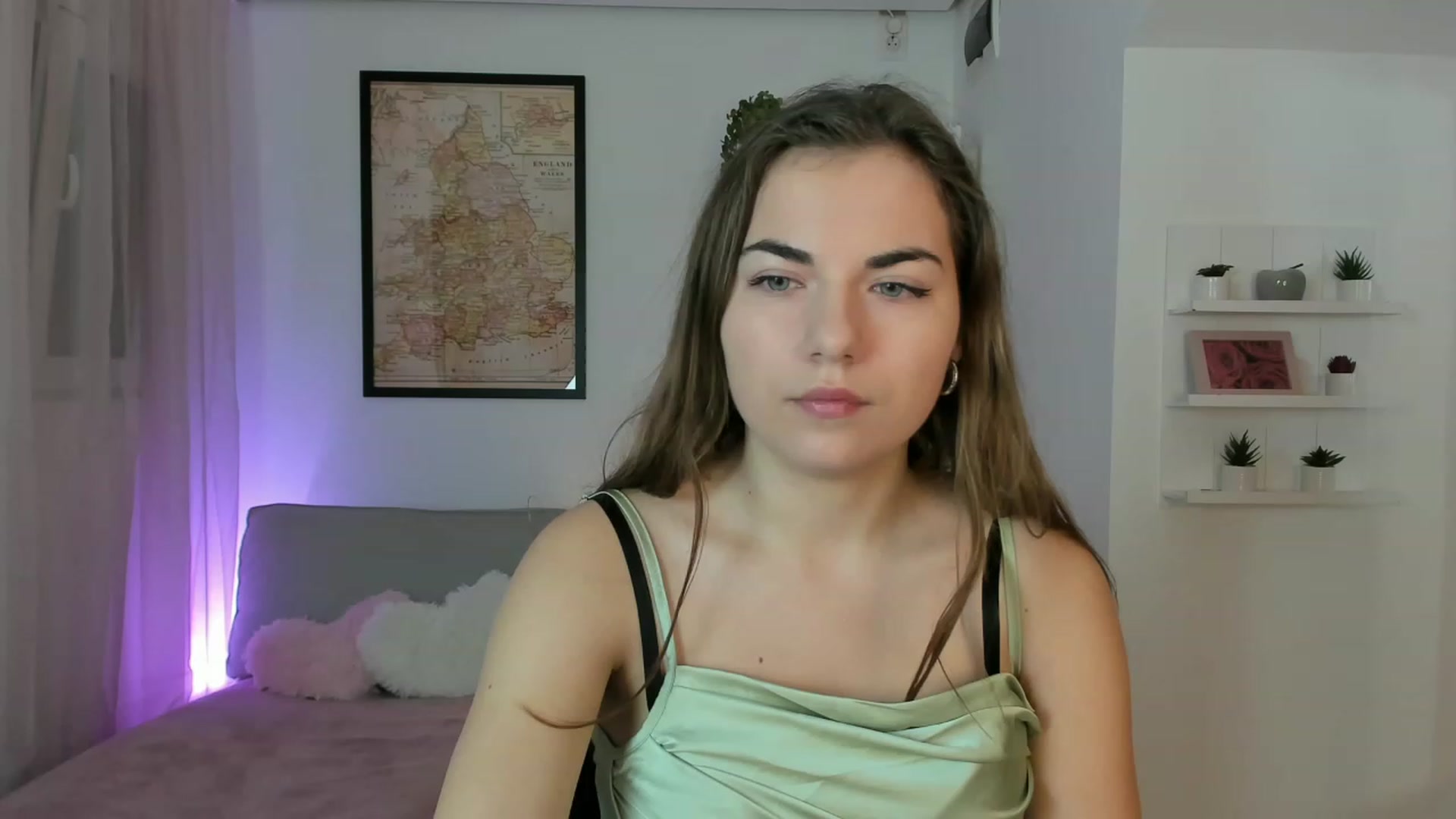 Gallery image thumbnail from Ella_Nicee's myfreecams stream on, 11/26/2022, 11:10 image 2 of 20