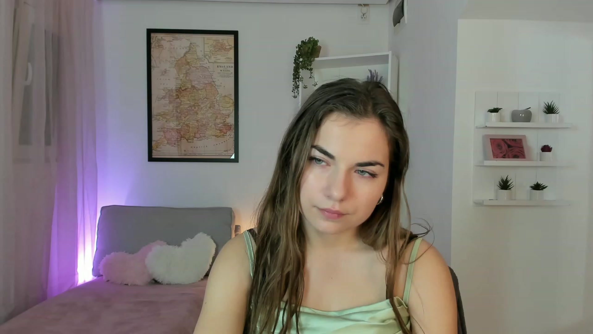 Gallery image thumbnail from Ella_Nicee's myfreecams stream on, 11/26/2022, 13:39 image 10 of 20